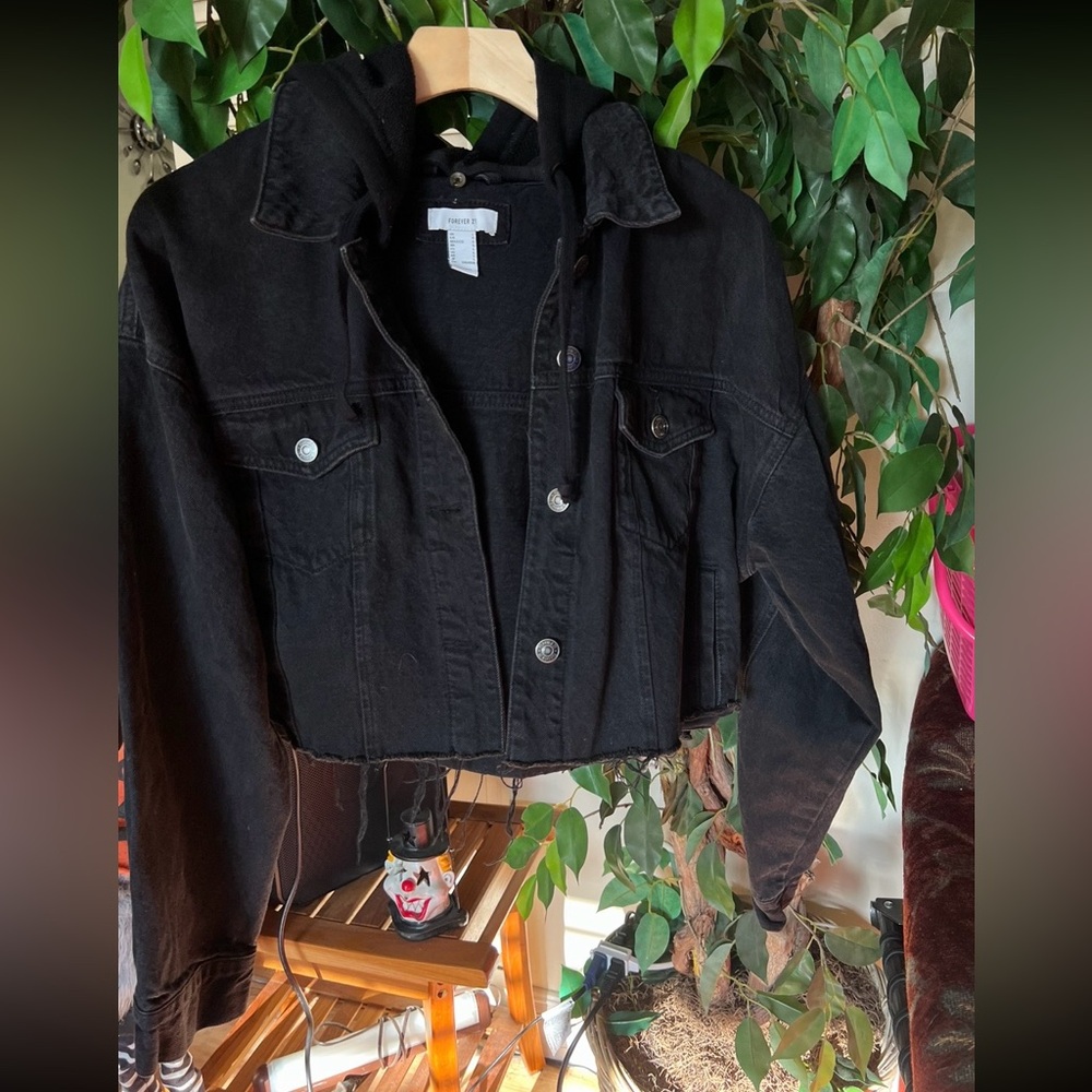 Forever 21 Black Cropped Denim Jacket
